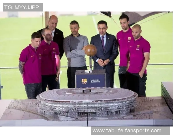 官方：巴萨与Uber达成合作伙伴关系，后者标志将出现在诺坎普